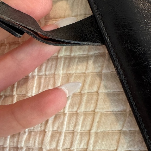 GUCCI Vintage Black Leather Long Wallet/Checkbook Holder (FLAWED) - Picture 11 of 11